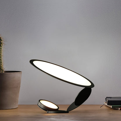 LightSlice - Stilfuld bordlampe med subtile snitdetaljer