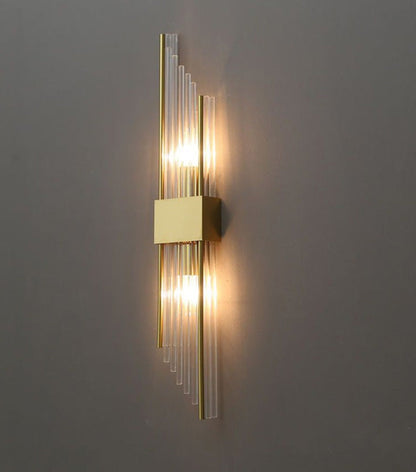 RadiantLux - Guld Krystal Væglampe med Bæredygtigt Design