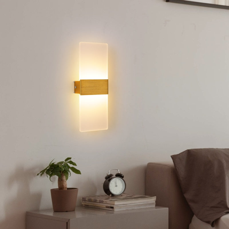 PureBeam - Lampe murale élégante pour chambre