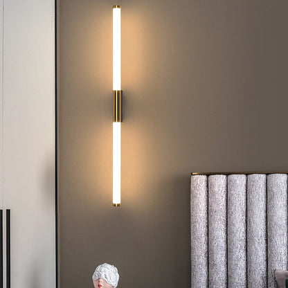 GleamBar - Minimalistisk væglampe i form af en guldbjælke