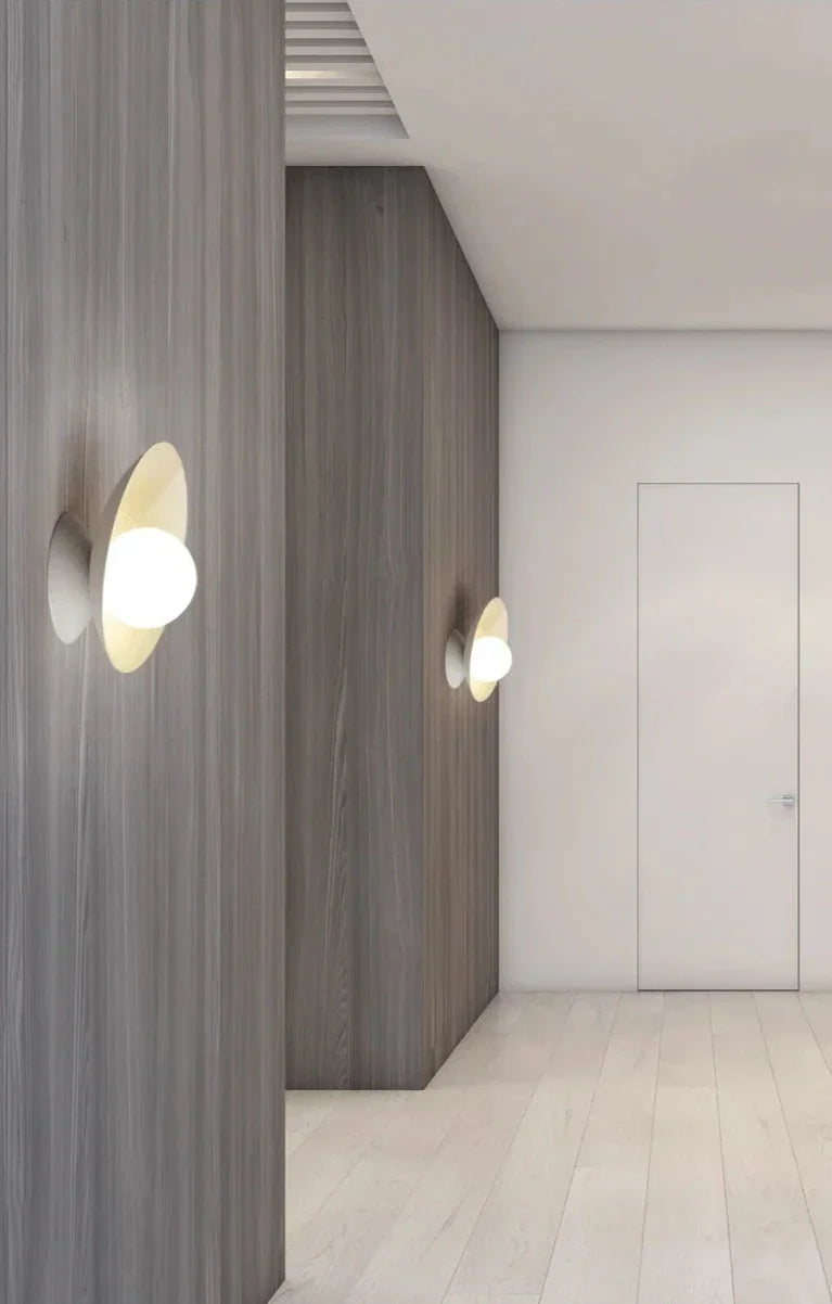 MinimalGlow - Slank Væglampe med LED-teknologi