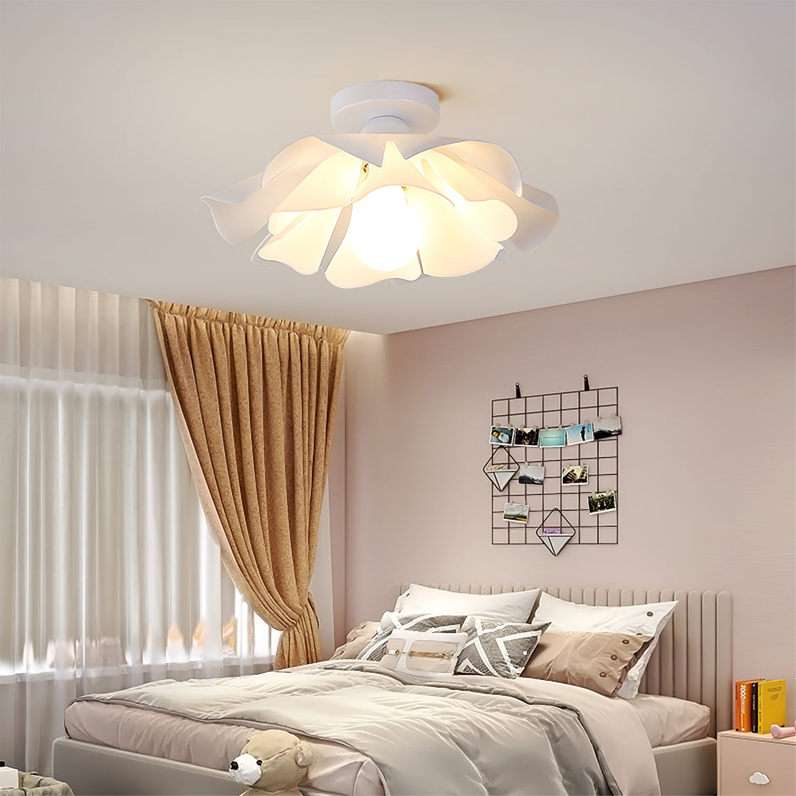 BloomGlow - Ceiling Lamp with Night Flowers and Warm Glow