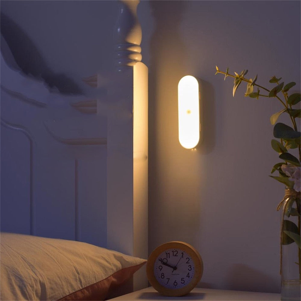 MotionGlow - Trådløst væglampe med USB og sensor