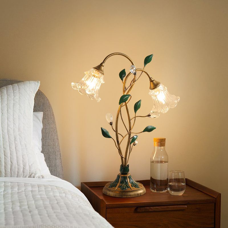 BloemLuxe - Fransk bordlampe med blomsterdesign