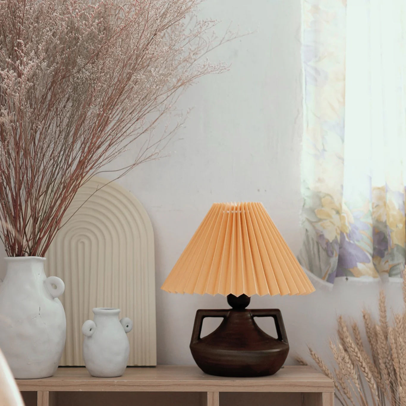 NaviaGlow - Table Lamp with Pleated Shade and Soft Light Diffusion