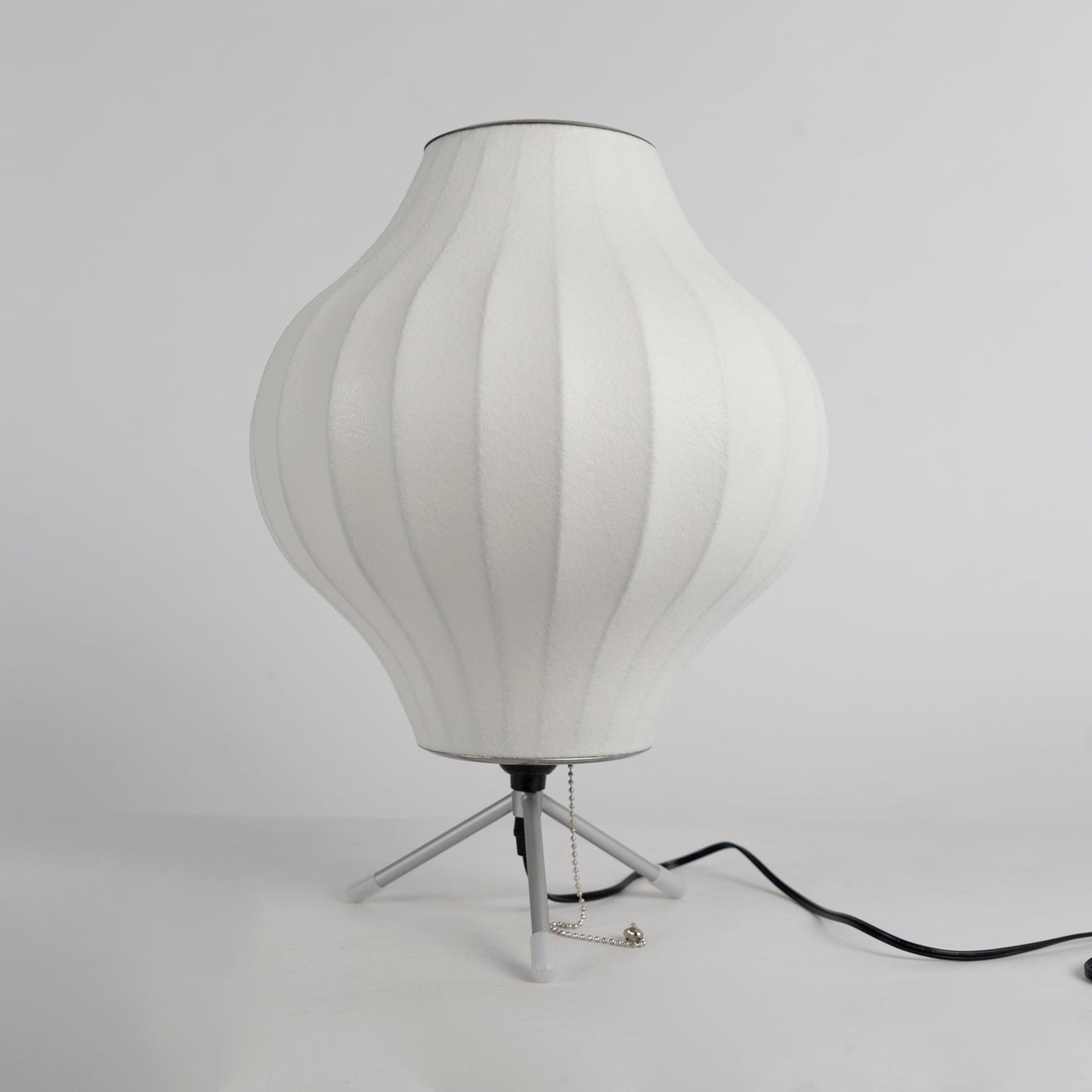 NelsonGlow - Tripod Table Lamp