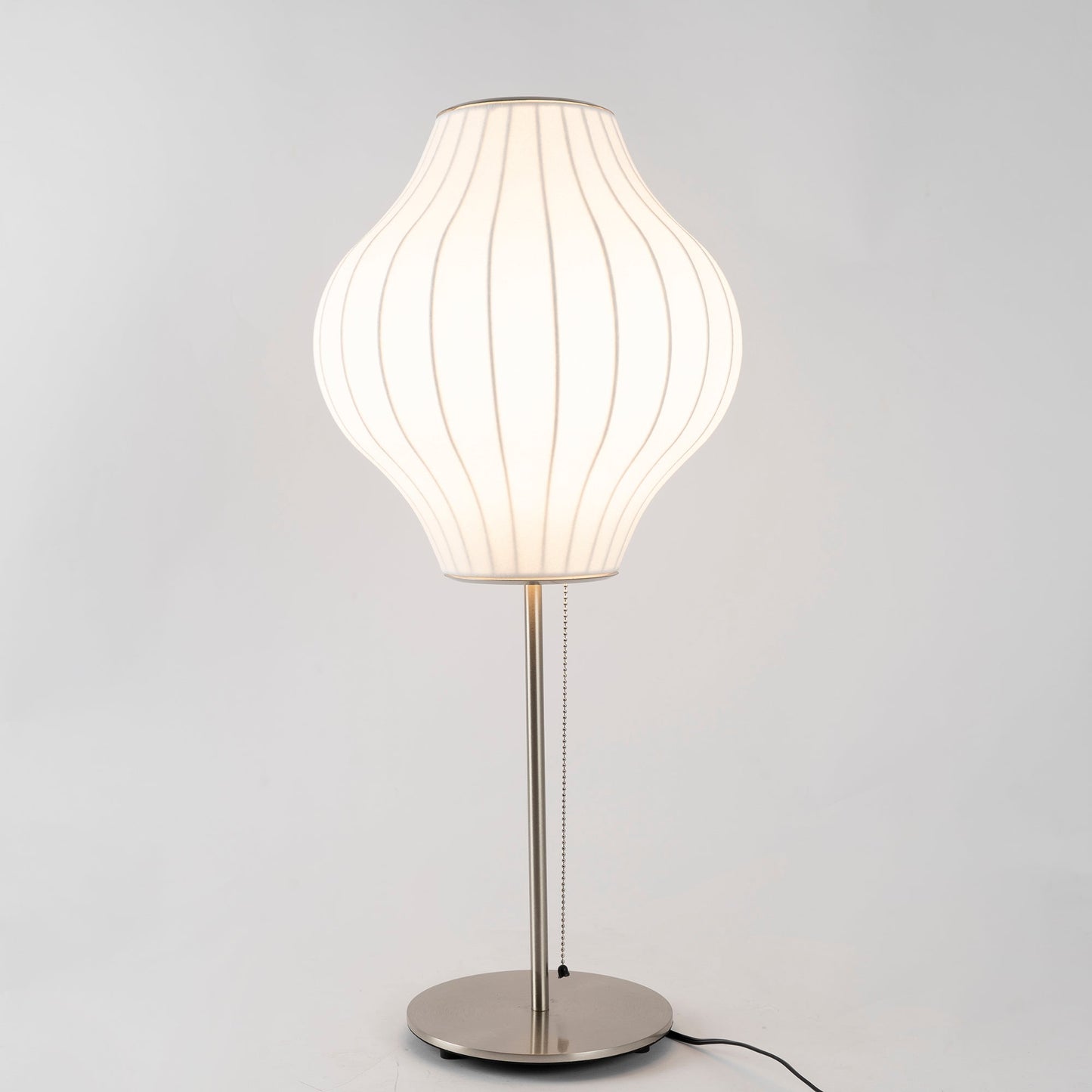 NelsonGlow - Classic Table Lamp with Steel Base