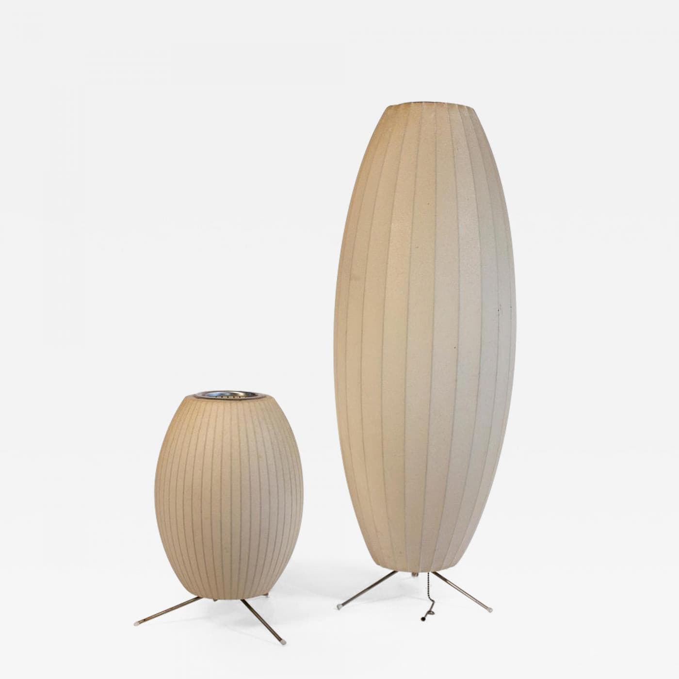 NelsonGlow - Tripod Table Lamp