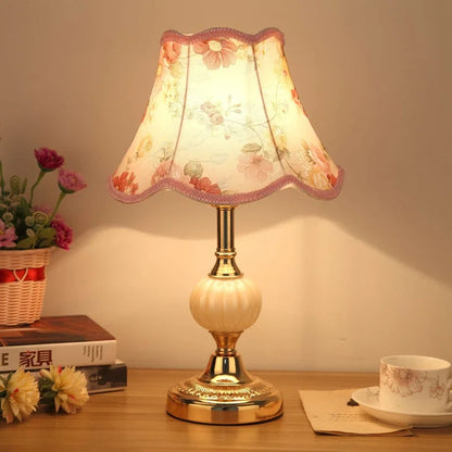 VintageNordik - Éclairage de Table Élégant