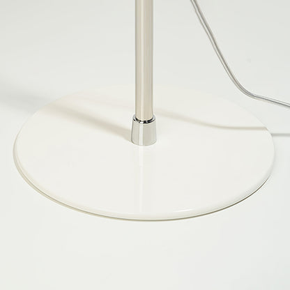 OptimaLuxe - Bordlampe med tidløst design og intim lysfordeling