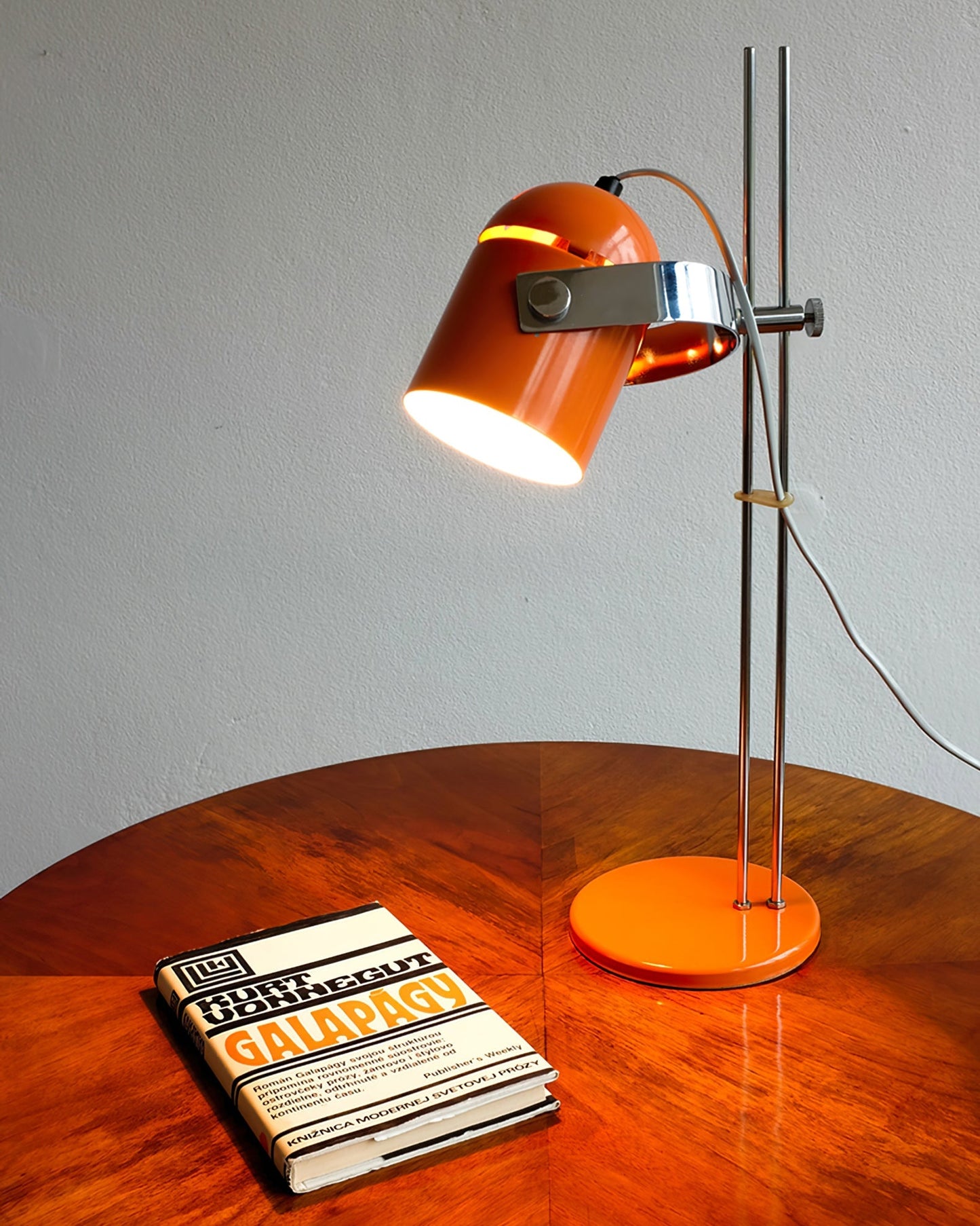 CombiGlow - Bordlampe med fleksibel form og omgivende glød