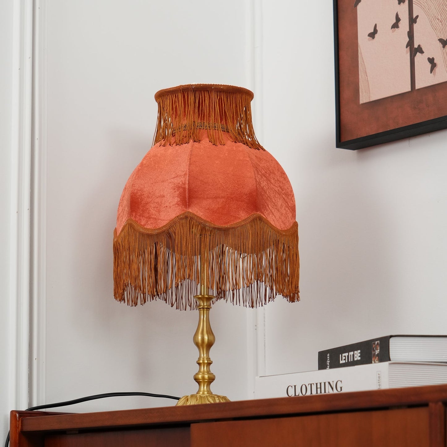 ChicTassel - Moderne bordlampe i messing til en varm atmosfære
