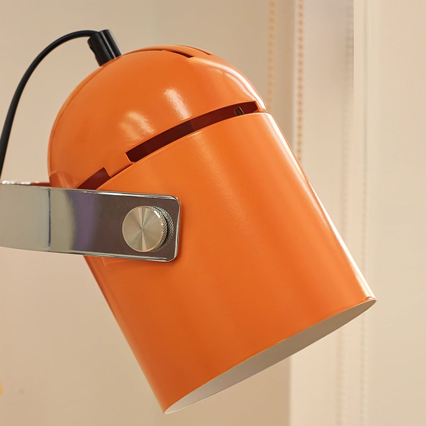 CombiGlow - Bordlampe med fleksibel form og omgivende glød
