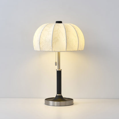 OrchidLite - Stilfuld Bordlampe med Moderne Stoffront