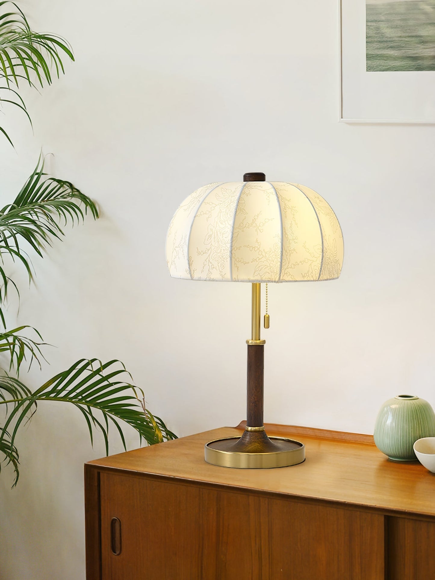 OrchidLite - Stilfuld Bordlampe med Moderne Stoffront