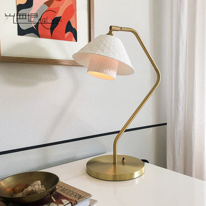 LuxeOxford - Dobbelt bordlampe med slankt design og subtil lysdiffusion