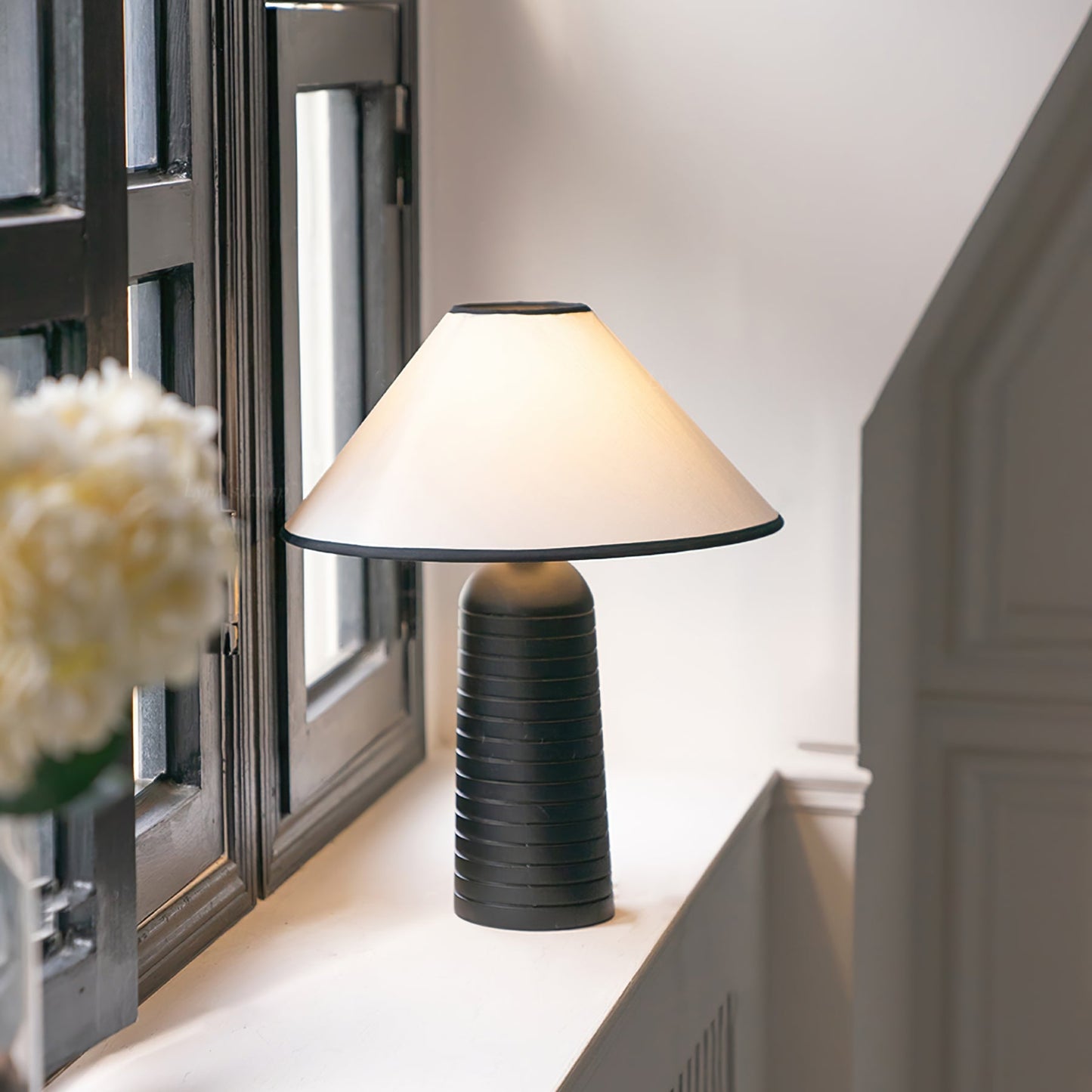 LichtPalisades - Elegant bordlampe med geometrisk design