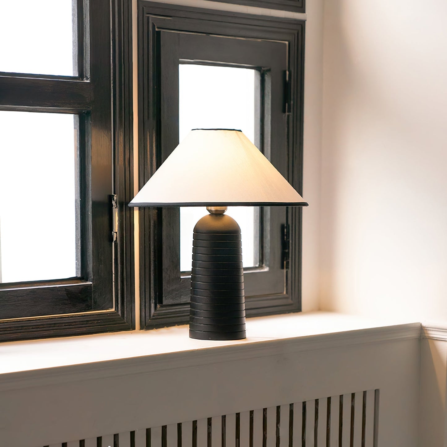LichtPalisades - Elegant bordlampe med geometrisk design