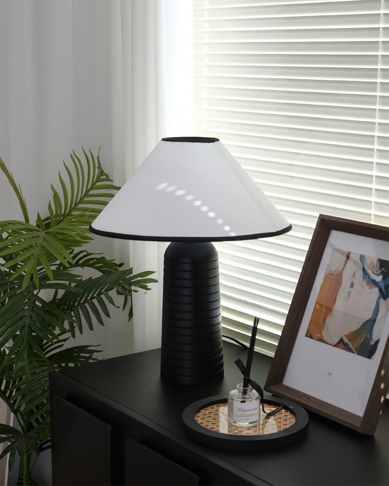 LichtPalisades - Elegant bordlampe med geometrisk design