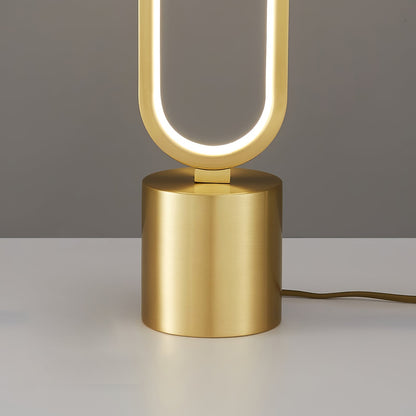 LuxePerigee - Bordlampe med subtil elegance og stemningsfuld belysning