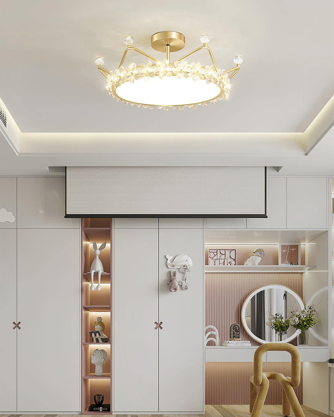 CrownLuxe - Deckenleuchte mit Kronenform und stimmungsvoller Beleuchtung