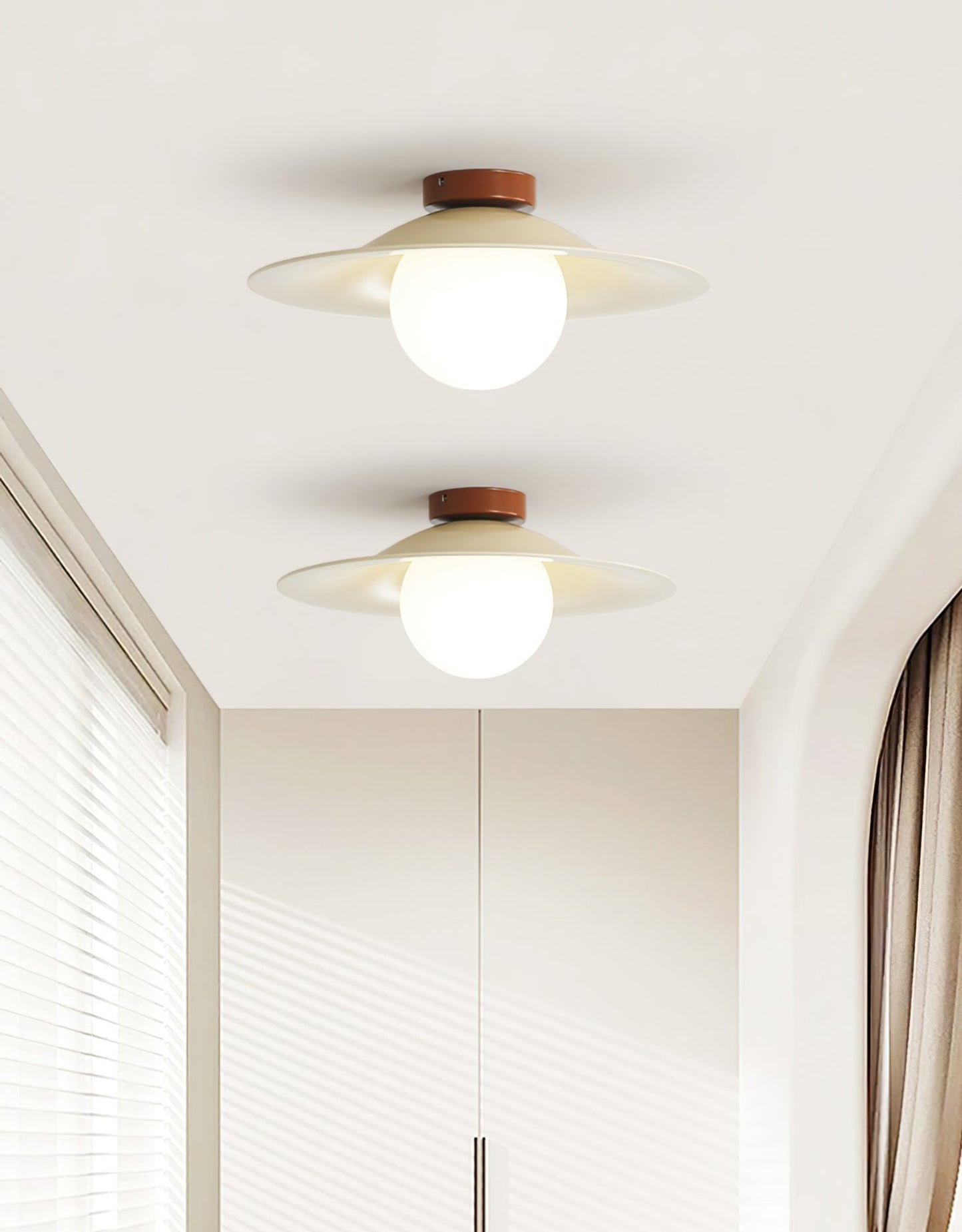 BezelLuxe - Ceiling Lamp with Luxurious Design and Intimate Lighting