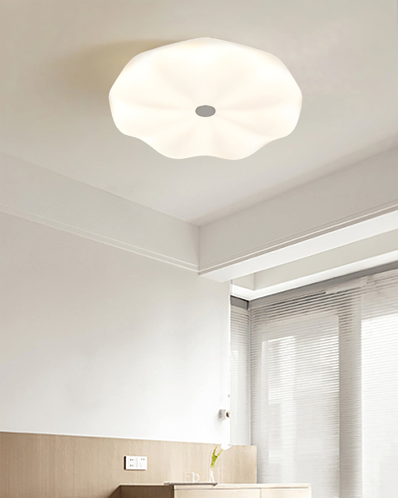 LuxeDonut - Deckenlampe mit eleganten Kurven und subtiler Beleuchtung