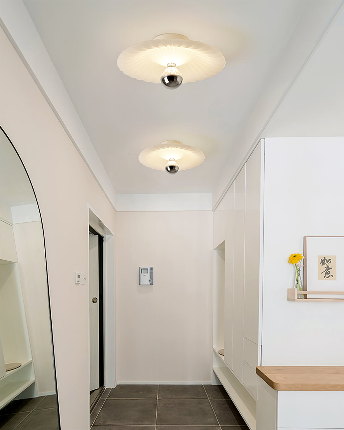 LuxePlissé - Deckenlampe mit detaillierten Falten und subtiler Beleuchtung