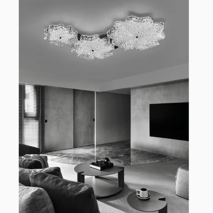 VerdantGlow - Nordisk LED-lysekrone formet som et blad til elegante rum