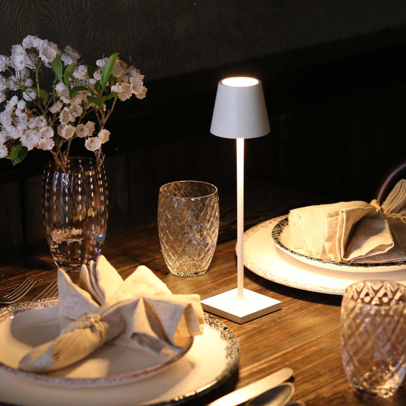LumoPold - Rechargeable LED Table Lamp