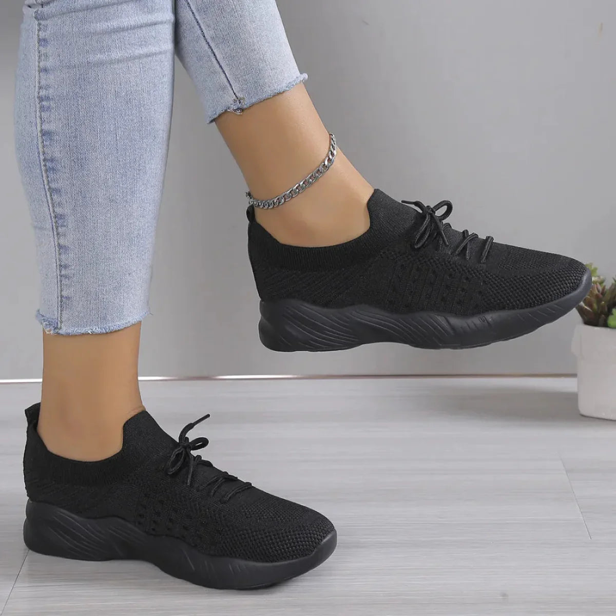 Yuna – Åndbare mesh damesneakers med snørebånd og platformsål