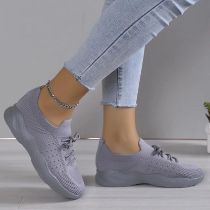 Yuna – Åndbare mesh damesneakers med snørebånd og platformsål