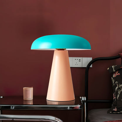RheaLight - Bordlampe med elegant fod og subtil belysning