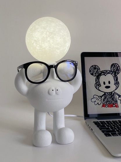 BotLuxe - Bordlampe med kreativt robotdesign og behageligt skær
