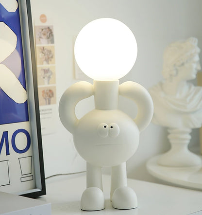 BotLuxe - Bordlampe med kreativt robotdesign og behageligt skær