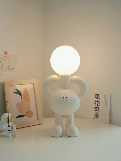 BotLuxe - Bordlampe med kreativt robotdesign og behageligt skær