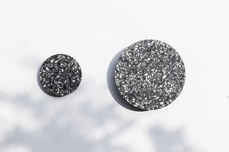 UrbanCast - Bold Concrete Wall Lamp