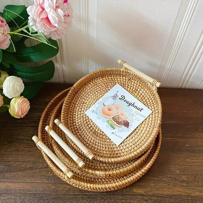 RivaWeave - Natürlicher Rattan-Tablett
