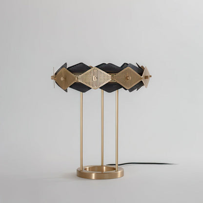 RoteLuxe - Bordlampe med tidløst design og rødlig luksuriøs udseende