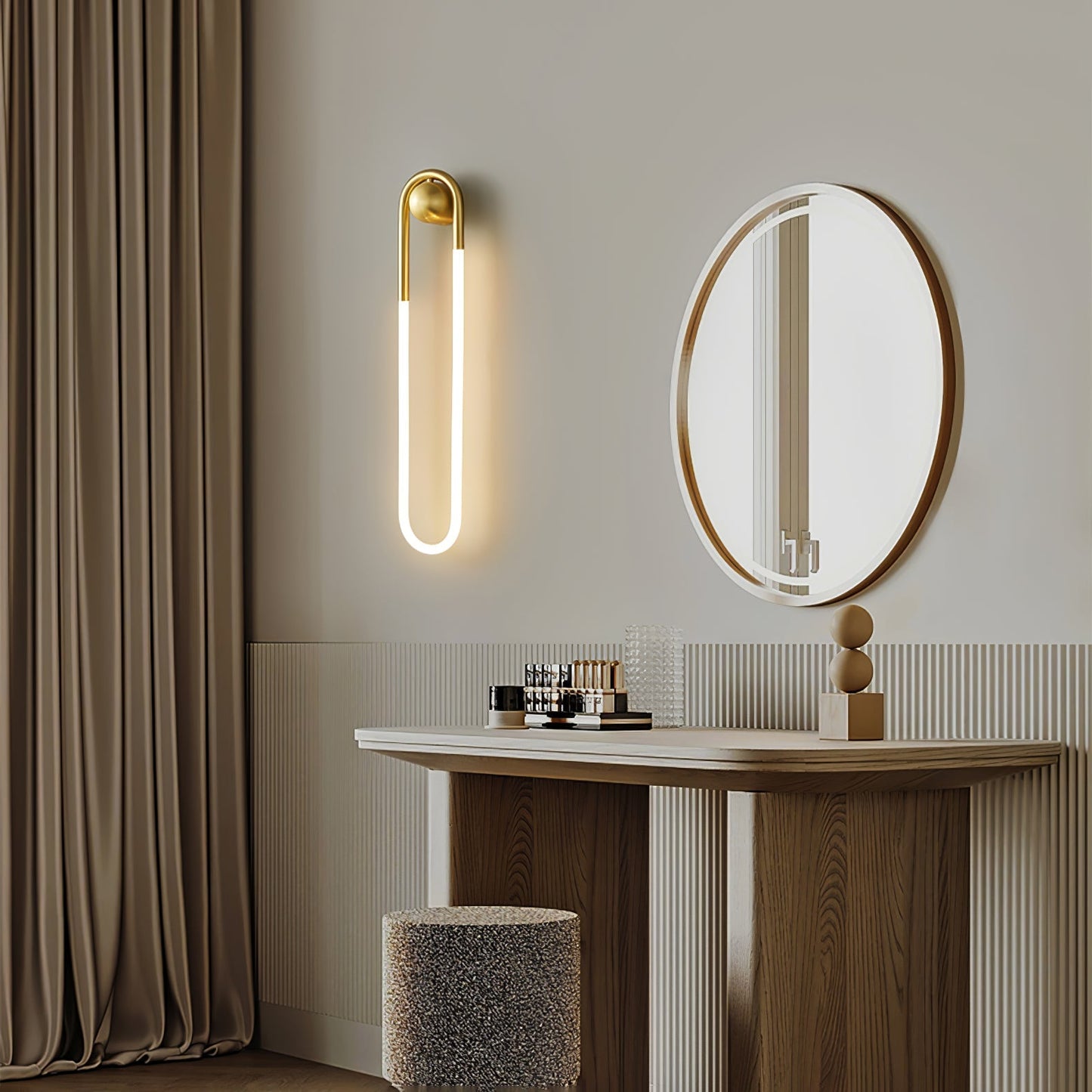 OvalGlow - Minimalistische Wandleuchte in Schwarz und Gold
