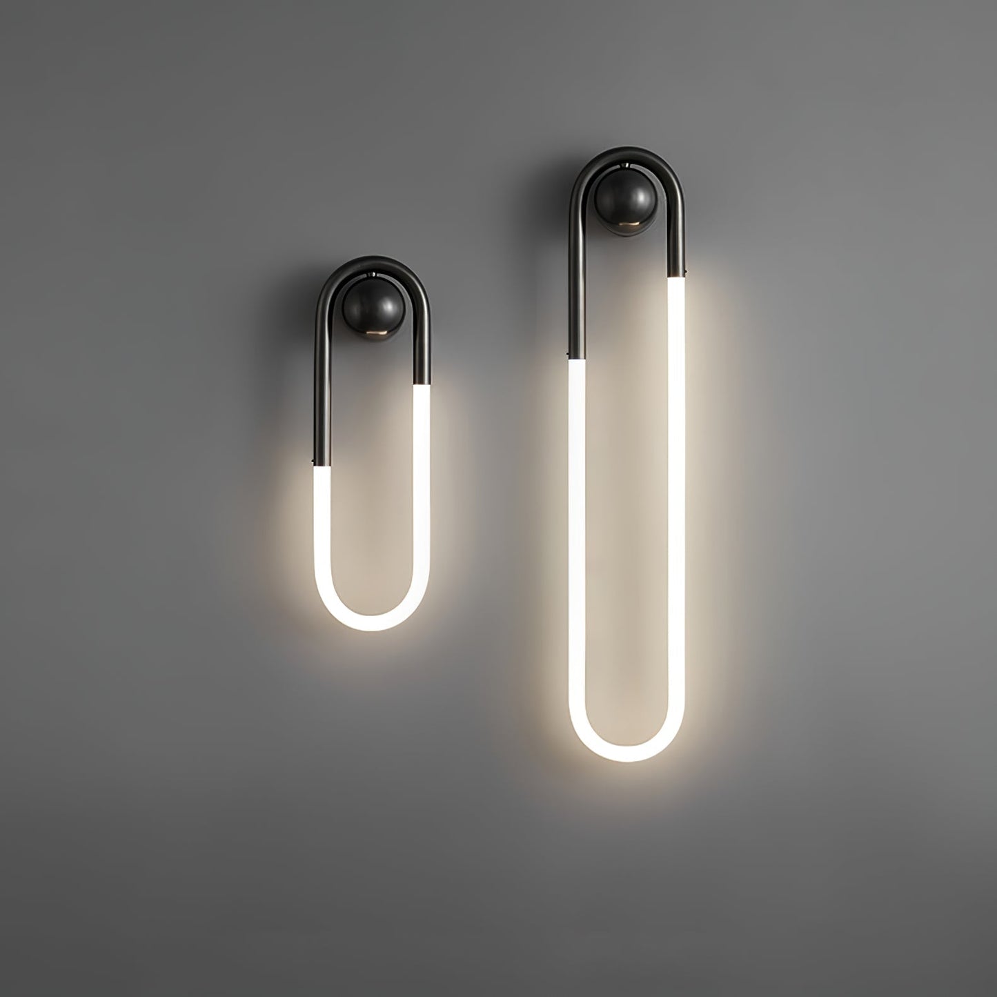 OvalGlow - Minimalistische Wandleuchte in Schwarz und Gold