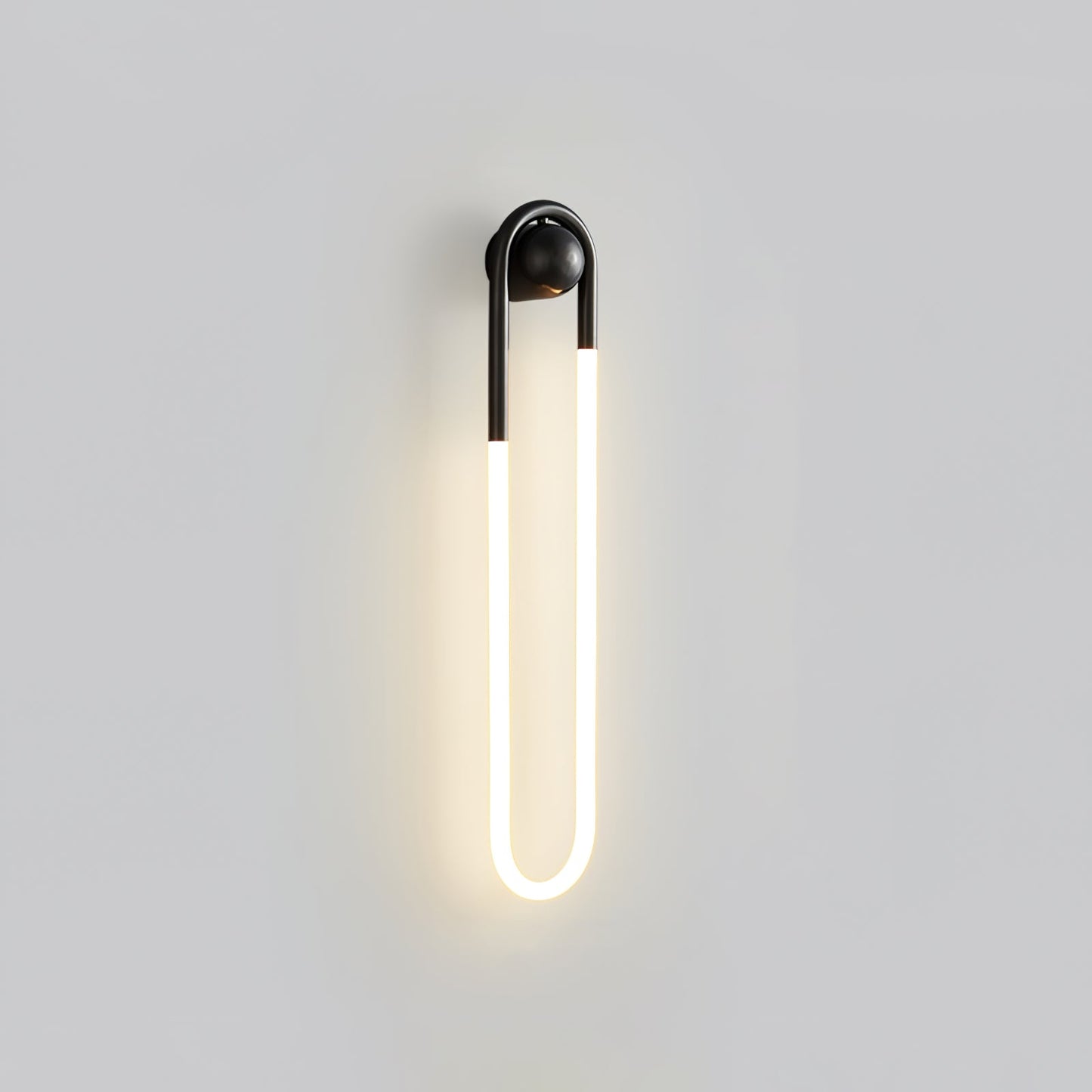 OvalGlow - Minimalistische Wandleuchte in Schwarz und Gold