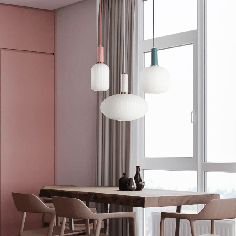 PrismaGlow - Stylish Glass Pendant Lamp for a Luxurious Look