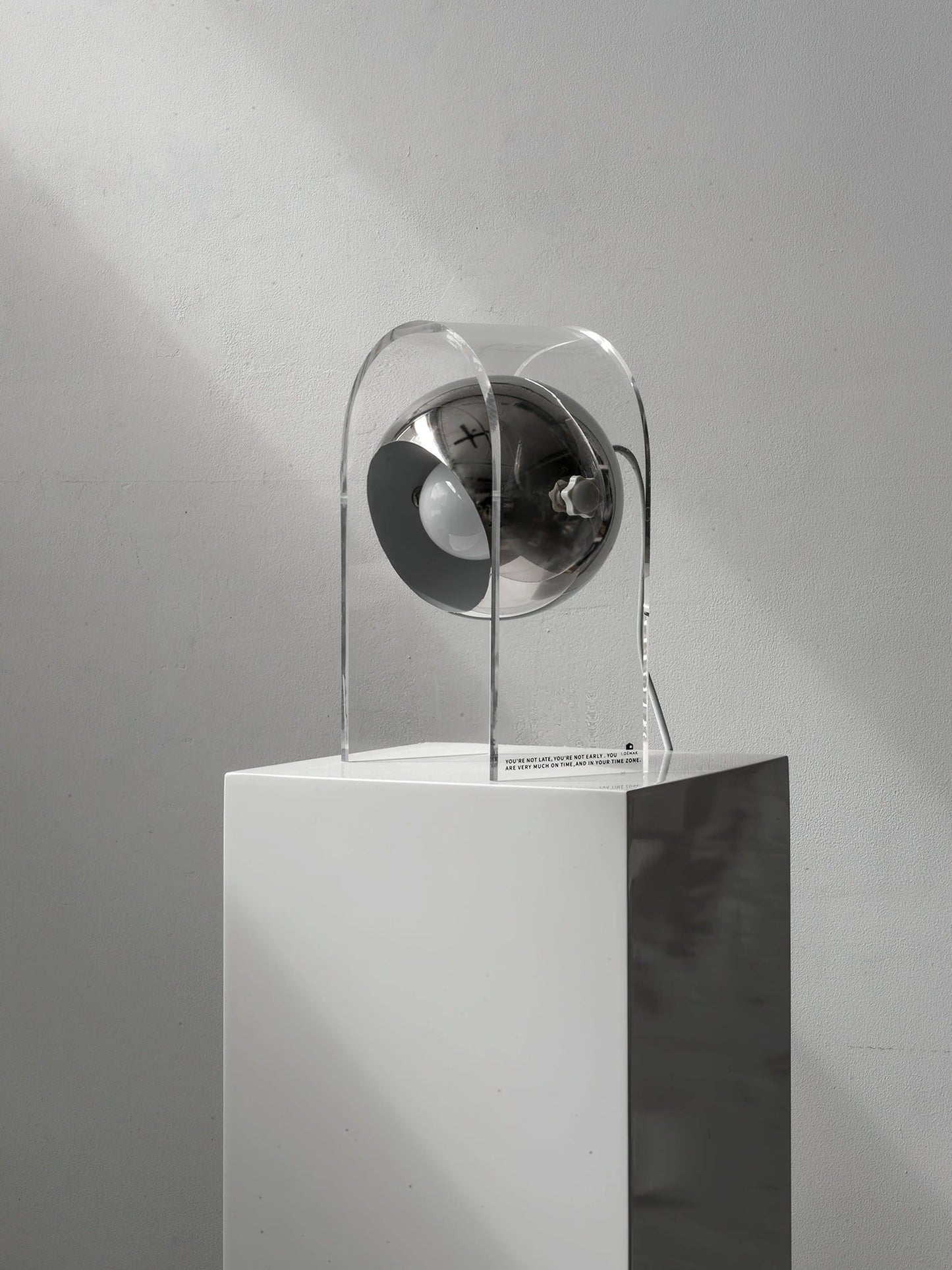 InstaGloed - Table Lamp with Touch Sensor and Elegant Finish