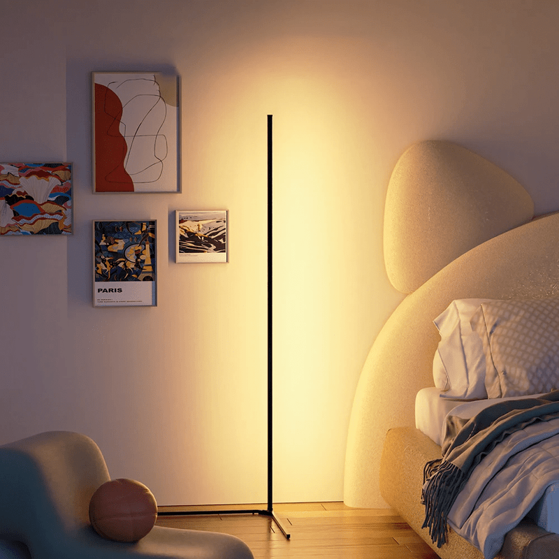IntelliGlow - Smart gulvlampe til en tilpasset belysningsoplevelse