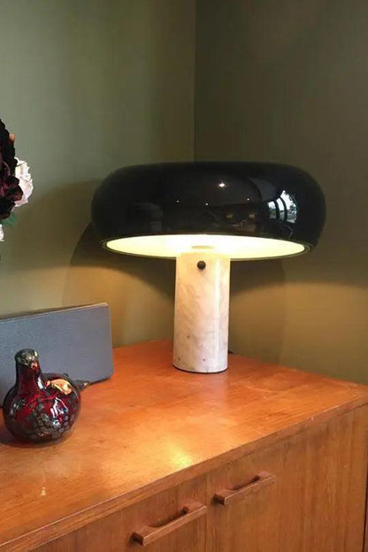 NordicMarble - Elegant marmor bordlampe