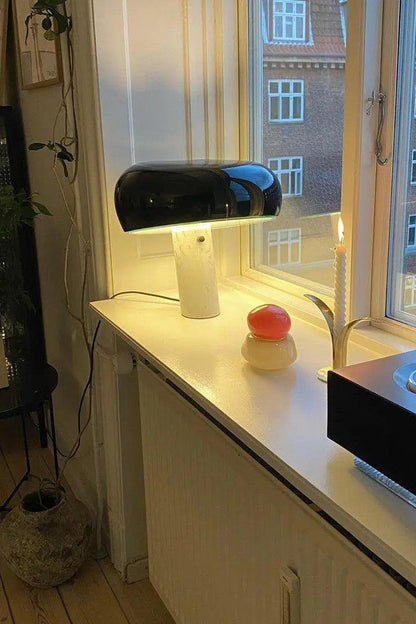 NordicMarble - Elegant marmor bordlampe