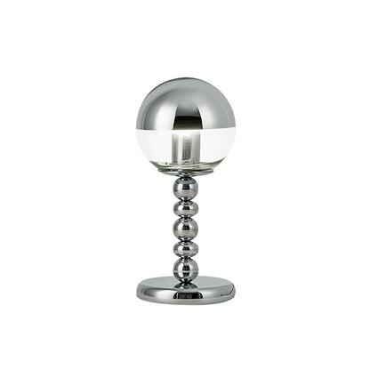 ChromeGlow – Minimalistisk bordlampe med spejlkugle