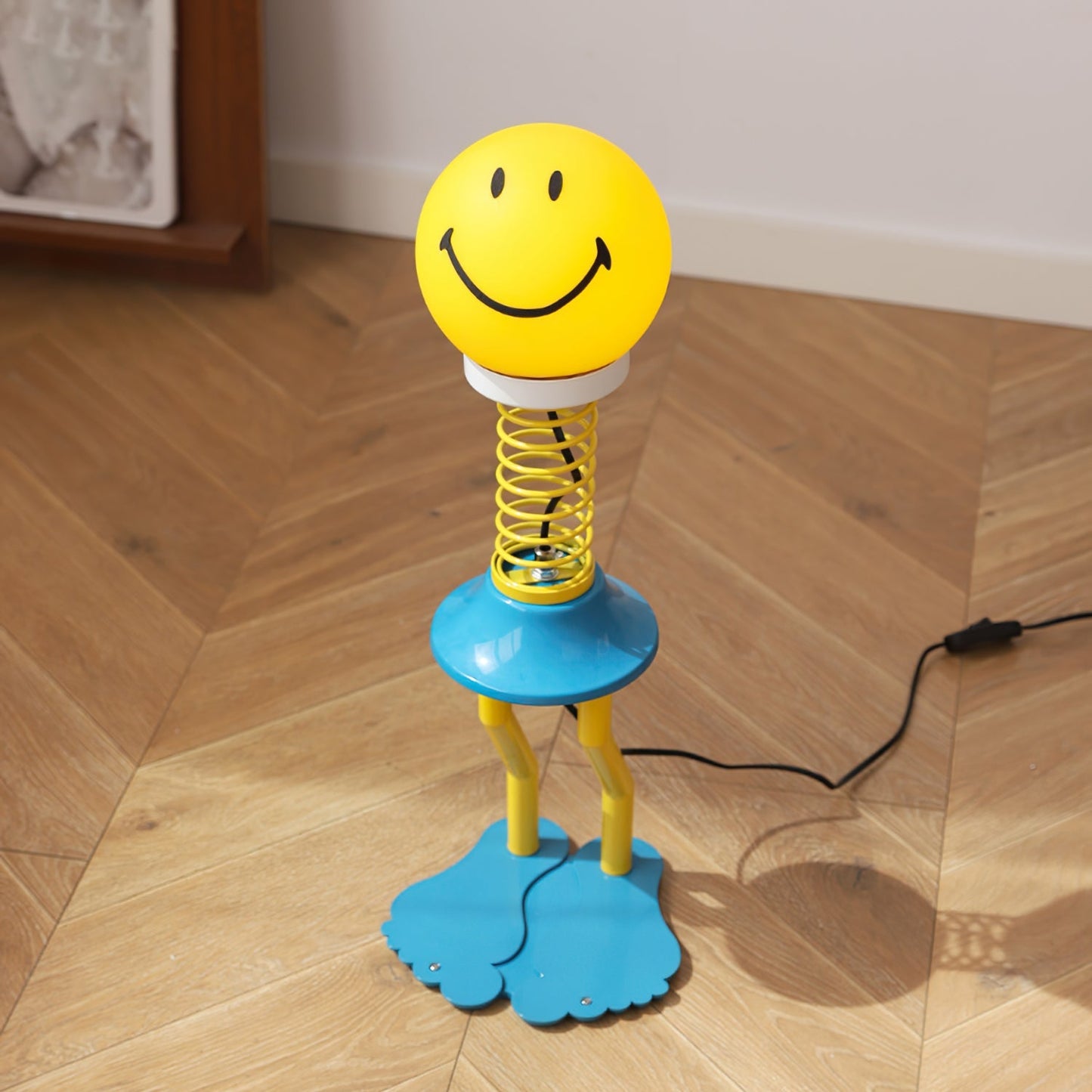 SpringGlow - Tischlampe mit Spiraldesign und Umgebungsbeleuchtung