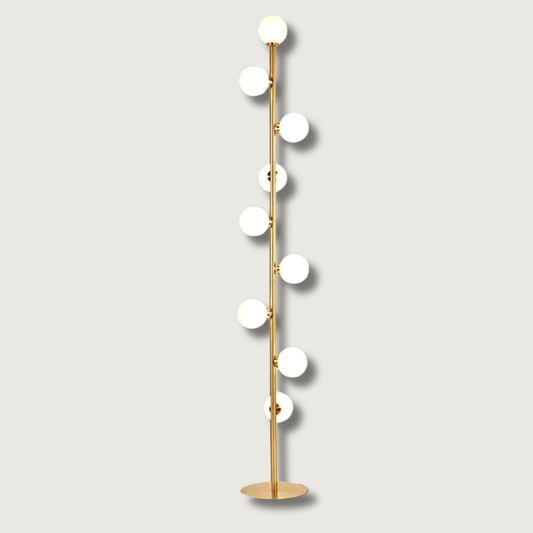 AuroraGlow - Nordisk gulvlampe i raffinert gull-design